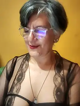 ilonna2025 online show from July 2, 2026, 5:13 am