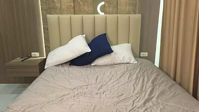 SusannJohnson online show from March 16, 2026, 12:29 am