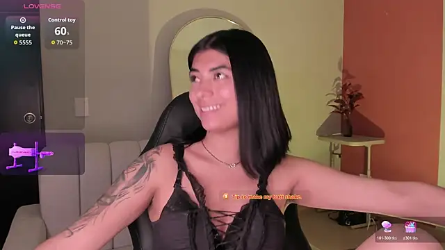 Snapshot of Tianna_rossi chatting on June 6, 2026, 5:23 am Tianna rossi online show from June 6, 2026, 5:23 am