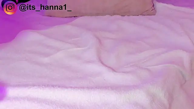 Snapshot of cutte_hanna18 chatting on July 23, 2026, 1:58 am cutte hanna18 online show from July 23, 2026, 1:58 am