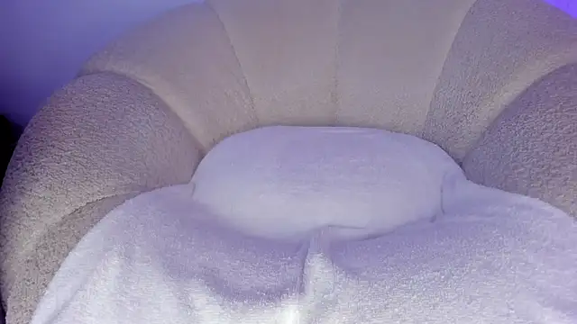 Snapshot of cutte_hanna18 chatting on October 10, 2025, 7:04 pm cutte hanna18 online show from October 10, 2025, 7:04 pm