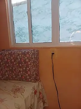 Snapshot of Alyne69PB chatting on November 15, 2025, 11:47 am Alyne69PB online show from November 15, 2025, 11:47 am