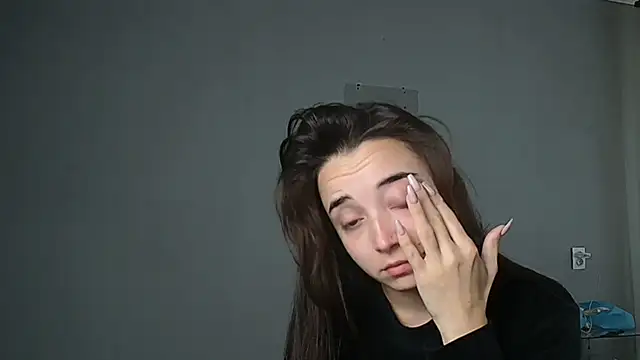 Eva Gloryy online show from October 5, 2025, 11:34 am