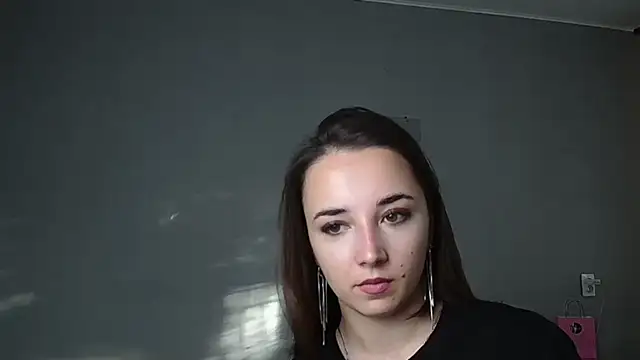Eva Gloryy online show from June 8, 2026, 4:40 pm