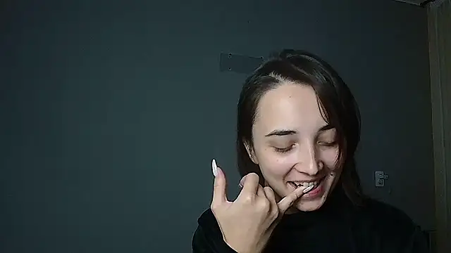 Eva Gloryy online show from October 3, 2025, 2:40 pm