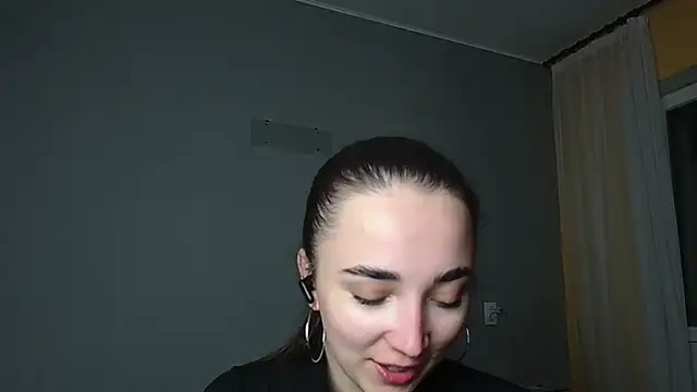 Eva Gloryy online show from April 28, 2026, 7:40 pm