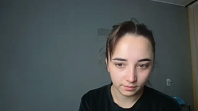 Eva Gloryy online show from October 15, 2025, 11:29 am