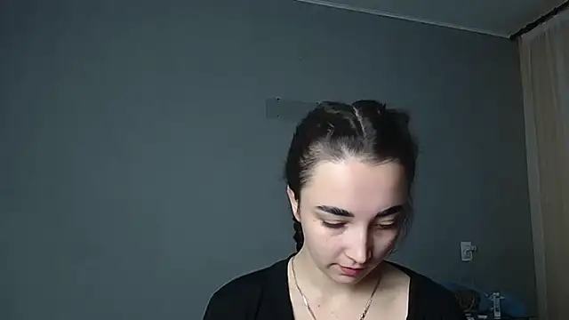 Eva Gloryy online show from December 3, 2025, 1:21 pm