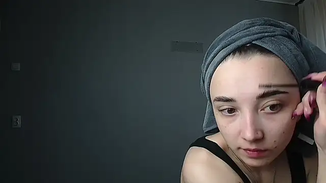 Eva Gloryy online show from March 14, 2025, 11:34 am