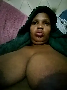 Snapshot of bubblendz1988 chatting on June 22, 2026, 11:24 pm bubblendz1988 online show from June 22, 2026, 11:24 pm