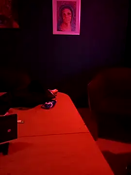 Snapshot of bobbuilder77pl chatting on February 25, 2025, 11:37 pm bobbuilder77pl online show from February 25, 2025, 11:37 pm