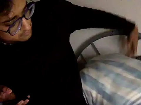 Abdullah07Maxxi online show from December 15, 2025, 12:00 pm