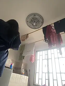 Lili  taylor online show from September 25, 2025, 12:22 pm