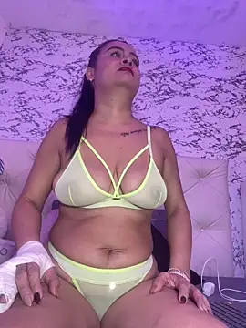 Lili  taylor online show from September 27, 2025, 4:29 am