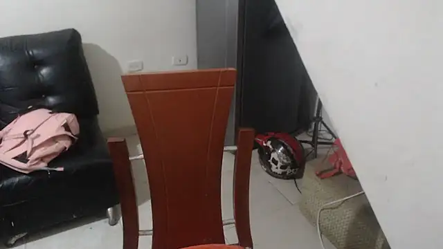 Snapshot of Yohis_Kiut25 chatting on October 6, 2025, 5:30 am Yohis Kiut25 online show from October 6, 2025, 5:30 am