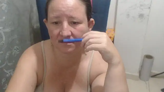Snapshot of Yohis_Kiut25 chatting on July 7, 2026, 6:47 am Yohis Kiut25 online show from July 7, 2026, 6:47 am