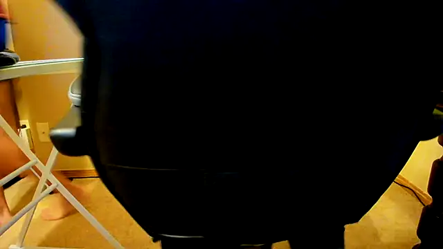 Snapshot of wanttobesucked2 chatting on September 18, 2025, 6:11 pm wanttobesucked2 online show from September 18, 2025, 6:11 pm