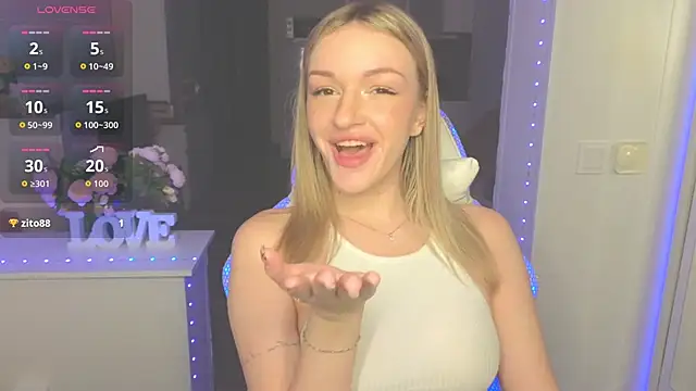 Snapshot of MargaretSweet1 chatting on November 2, 2025, 1:10 am MargaretSweet1 online show from November 2, 2025, 1:10 am