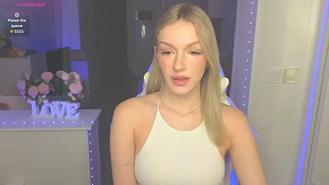 Snapshot of MargaretSweet1 chatting on October 24, 2025, 11:37 pm MargaretSweet1 online show from October 24, 2025, 11:37 pm