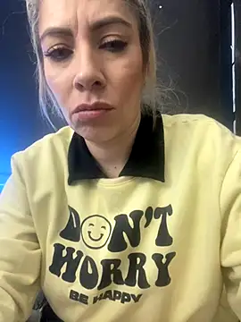 viktoria davis  online show from November 27, 2025, 12:22 am