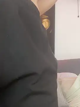 Snapshot of viktoria_davis_ chatting on June 22, 2026, 3:25 am viktoria davis online show from June 22, 2026, 3:25 am