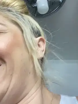 viktoria davis  online show from January 17, 2026, 10:02 pm