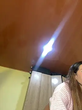 zoe storm online show from April 21, 2026, 1:42 am