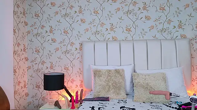 Snapshot of Pocahontas_BGB chatting on October 17, 2025, 8:21 pm Pocahontas BGB online show from October 17, 2025, 8:21 pm