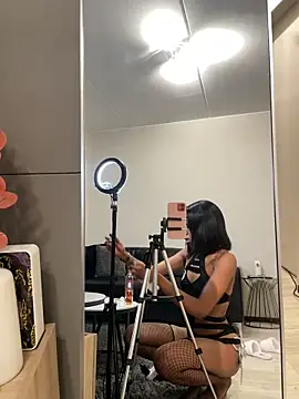 Snapshot of Go_Meg chatting on November 25, 2025, 11:37 pm Go Meg online show from November 25, 2025, 11:37 pm