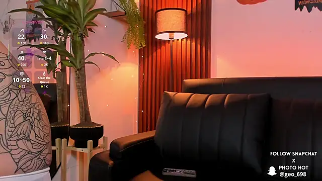 Snapshot of Georgina_caruso chatting on October 31, 2025, 4:09 am Georgina caruso online show from October 31, 2025, 4:09 am