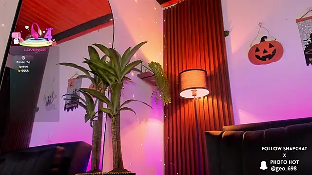 Snapshot of Georgina_caruso chatting on October 24, 2025, 3:05 am Georgina caruso online show from October 24, 2025, 3:05 am