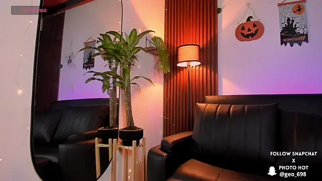 Snapshot of Georgina_caruso chatting on October 18, 2025, 7:54 am Georgina caruso online show from October 18, 2025, 7:54 am