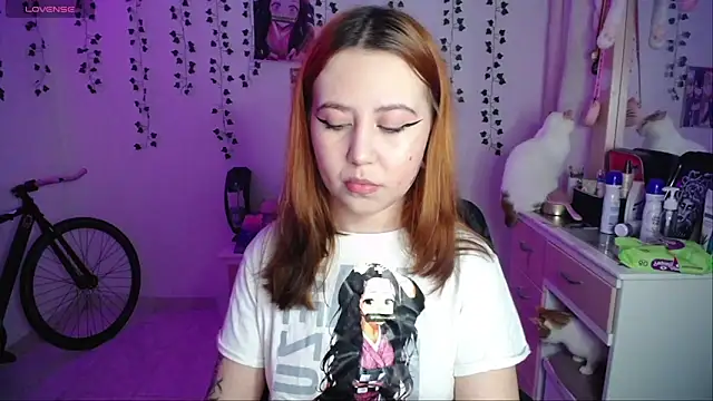 Snapshot of _codeline chatting on October 10, 2025, 2:45 am codeline online show from October 10, 2025, 2:45 am