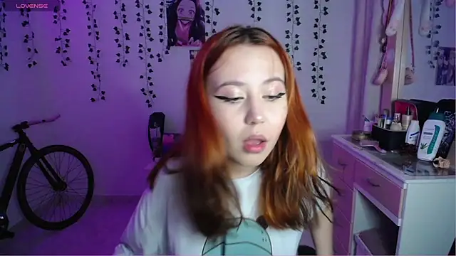 Snapshot of _codeline chatting on September 13, 2025, 3:06 am codeline online show from September 13, 2025, 3:06 am