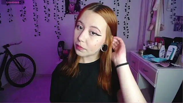 Snapshot of _codeline chatting on September 9, 2025, 3:49 am codeline online show from September 9, 2025, 3:49 am