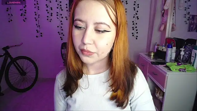 Snapshot of _codeline chatting on October 11, 2025, 12:55 am codeline online show from October 11, 2025, 12:55 am