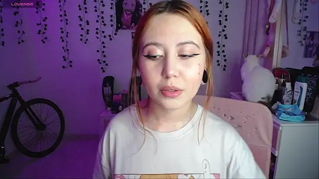 Snapshot of _codeline chatting on September 18, 2025, 3:42 am codeline online show from September 18, 2025, 3:42 am