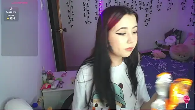 Snapshot of _codeline chatting on February 21, 2025, 1:00 am codeline online show from February 21, 2025, 1:00 am