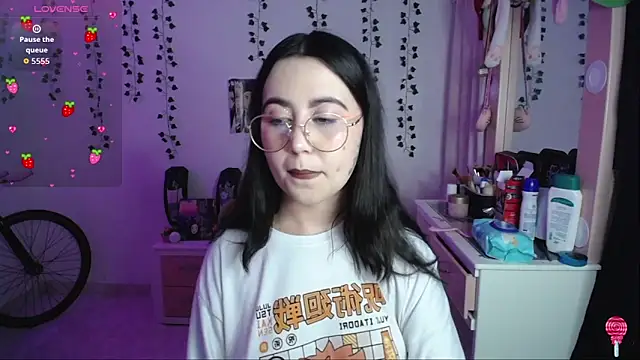 Snapshot of _codeline chatting on November 26, 2025, 4:12 am codeline online show from November 26, 2025, 4:12 am