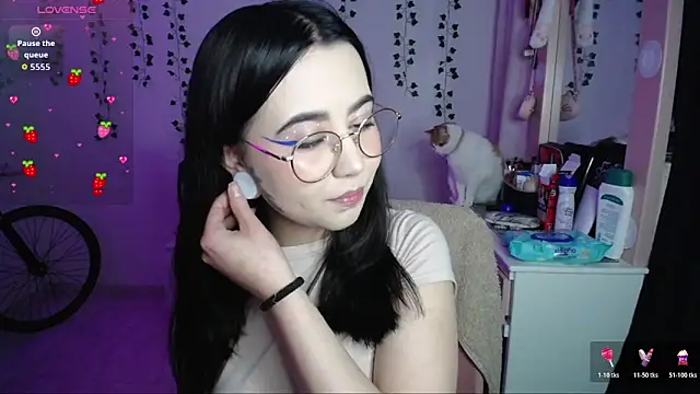 Snapshot of _codeline chatting on November 29, 2025, 5:18 am codeline online show from November 29, 2025, 5:18 am