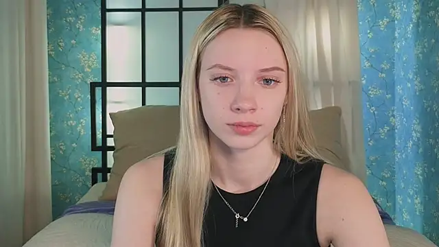 Snapshot of katt__y chatting on November 12, 2025, 5:22 am katt y online show from November 12, 2025, 5:22 am