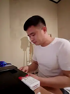 goodboyfcy online show from February 13, 2025, 10:55 am