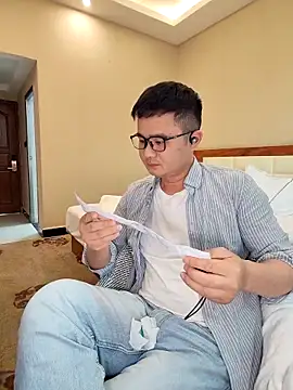 goodboyfcy online show from March 8, 2025, 6:54 am