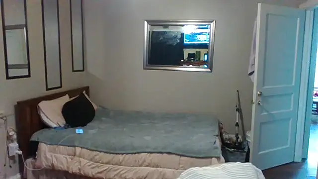 Snapshot of biggzee6 chatting on February 26, 2026, 8:09 pm biggzee6 online show from February 26, 2026, 8:09 pm