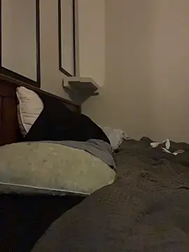 Snapshot of biggzee6 chatting on October 14, 2025, 9:54 am biggzee6 online show from October 14, 2025, 9:54 am