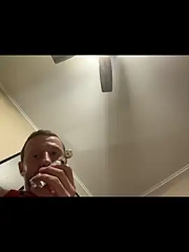 Snapshot of biggzee6 chatting on February 11, 2026, 4:34 am biggzee6 online show from February 11, 2026, 4:34 am