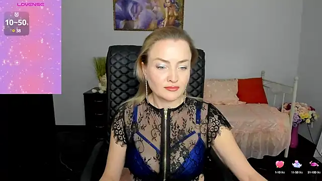 Snapshot of Grace_Lane chatting on February 6, 2025, 12:59 pm Grace Lane online show from February 6, 2025, 12:59 pm