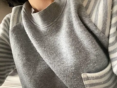 Snapshot of riri_riri_jp chatting on November 29, 2025, 2:01 am riri riri jp online show from November 29, 2025, 2:01 am