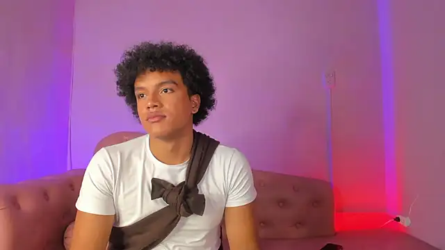 Snapshot of DanteAndKyle chatting on October 9, 2025, 10:10 pm DanteAndKyle online show from October 9, 2025, 10:10 pm