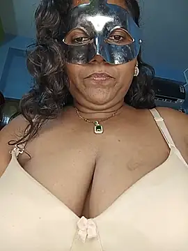 Snapshot of hevensex143 chatting on July 21, 2026, 10:38 am hevensex143 online show from July 21, 2026, 10:38 am